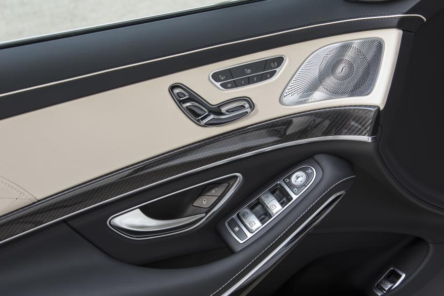 Детали интерьера Mercedes-Benz S500 Lang AMG Line 2017 года  (WW) (фото 19 из 33)